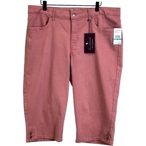 NWT Gloria Vanderbilt Women's Kala Mid Rise Skimmer Short/Capri